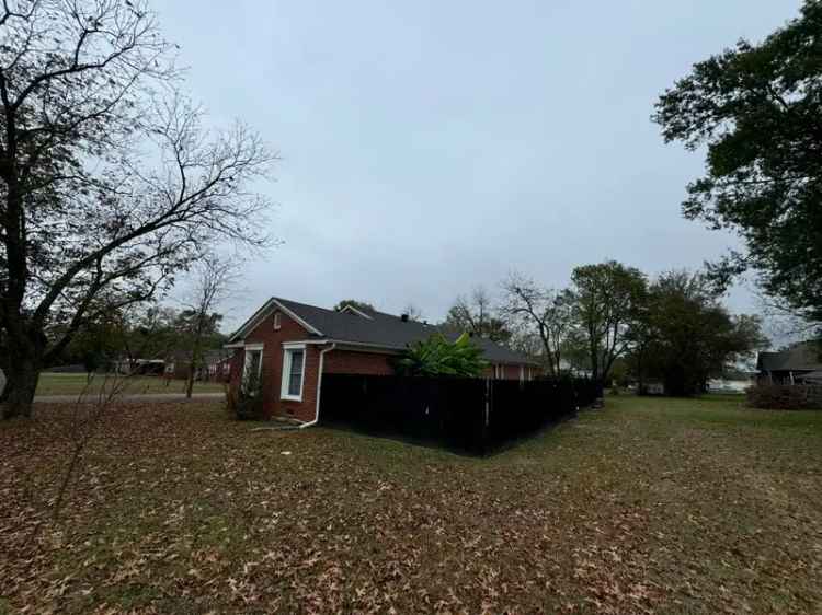 Single-family house For Sale in Russellville, Arkansas