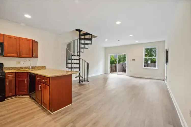 6 Bed 3.5 Bath Apartment for Rent Near Temple University