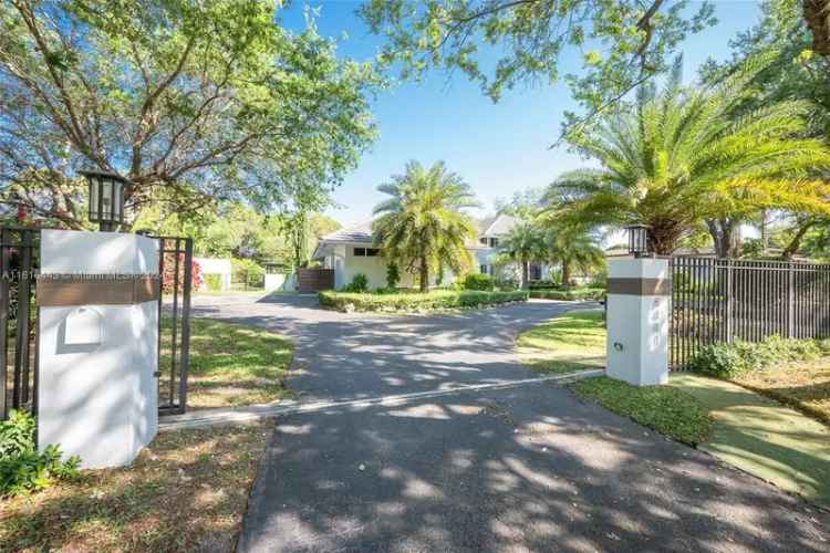 Single-family house For Sale in 8441, Southwest 114th Street, Kendall, Florida