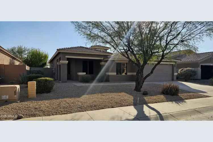 Single-family house For Sale in 17913, West Desert View Lane, Goodyear, Arizona