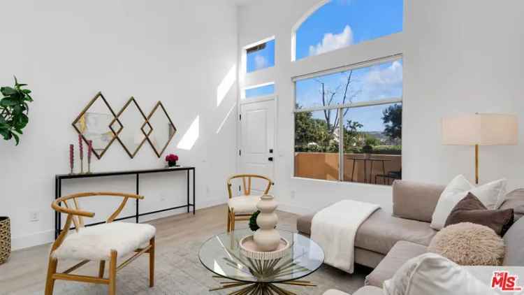 Condo For Sale in 19431, Rue de Valore, Lake Forest, California