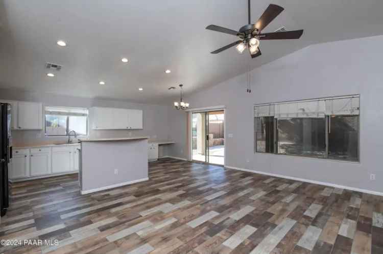 Single-family house For Sale in 22264, North Kingston Drive, Maricopa, Arizona