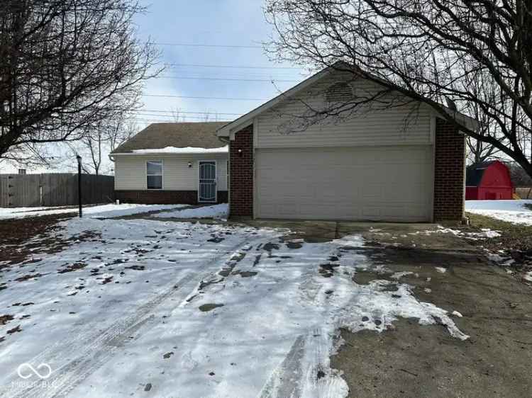 Single-family house For Sale in 3371, Lauren Drive, Indianapolis, Indiana