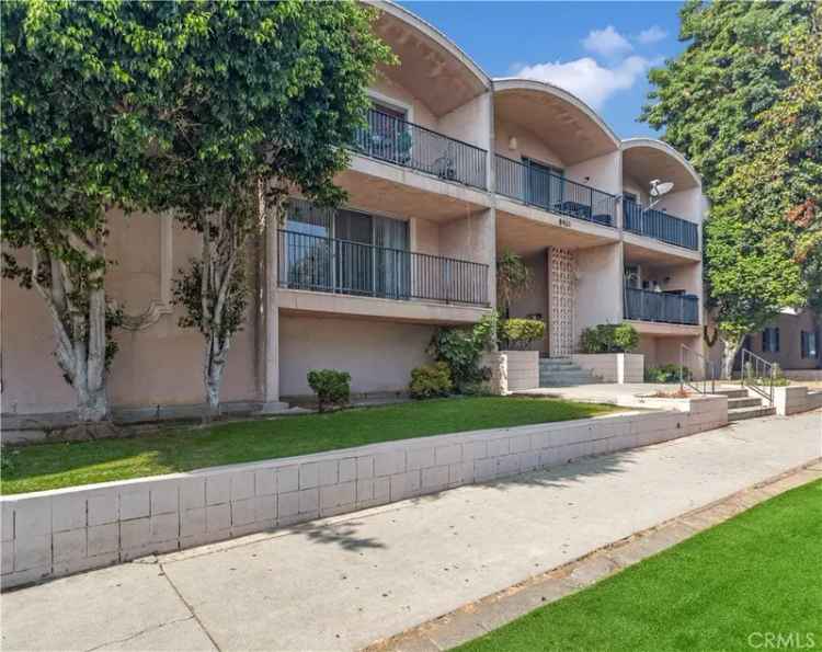 Multi-family house For Sale in Los Angeles, California