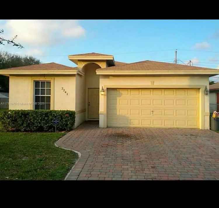 Single-family house For Sale in 2241, Northwest 4th Court, Pompano Beach, Florida