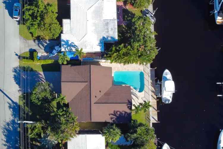 Single-family house For Sale in Pompano Beach, Florida