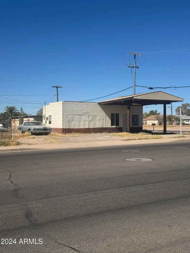 Multi-family house For Sale in 417, North Trekell Road, Casa Grande, Arizona