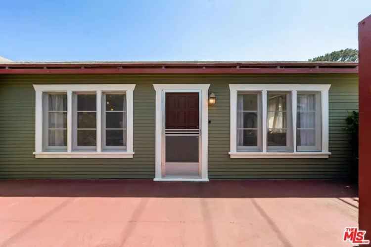 Multi-family house For Sale in 2140, North Gower Street, Los Angeles, California