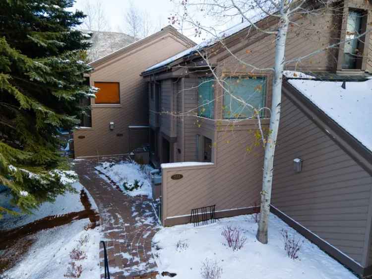 Condo For Sale in 1554, Snow Creek Condo Drive, Sun Valley, Idaho