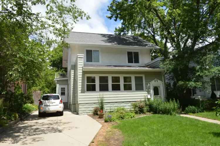 Updated 3 Bed 2 Bath Home Near Mayo Clinic