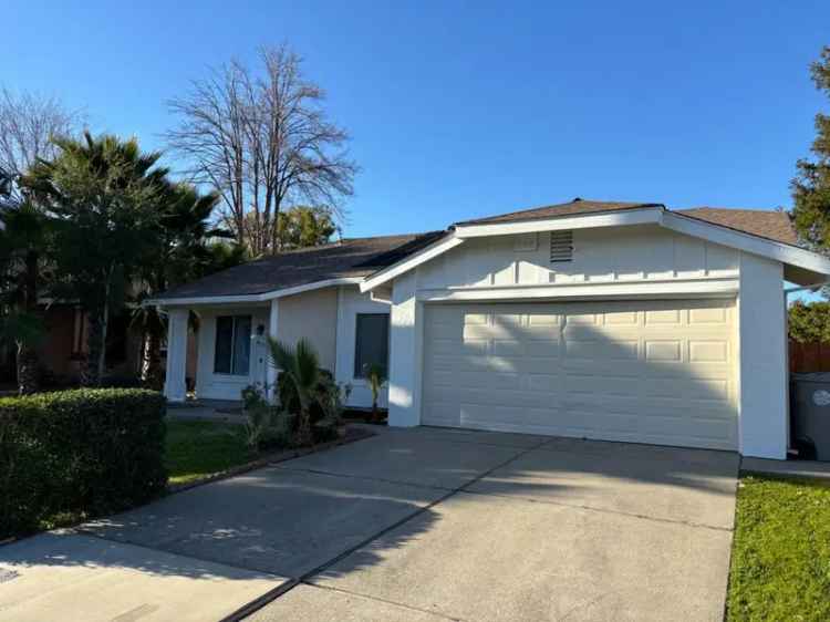 Single-family house For Sale in 4375, Ardwell Way, Sacramento, California