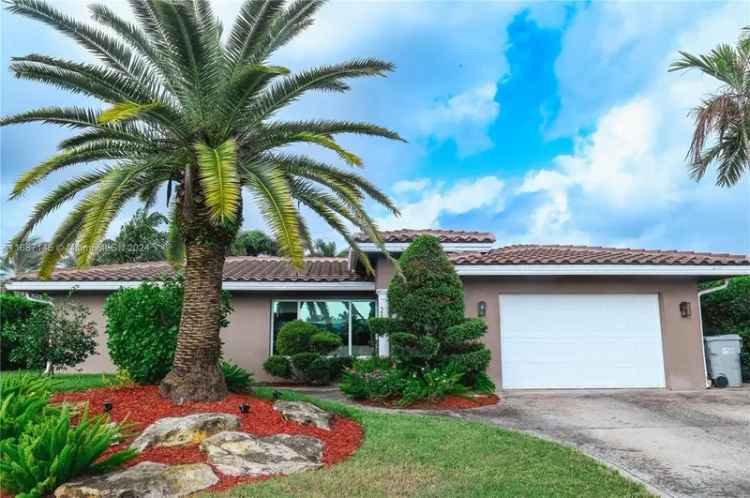 Single-family house For Sale in Pompano Beach, Florida