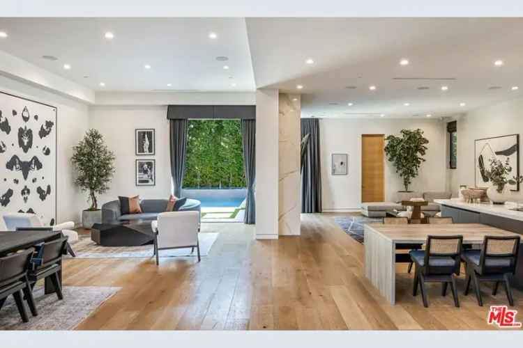 Single-family house For Sale in 316, North Edinburgh Avenue, Los Angeles, California