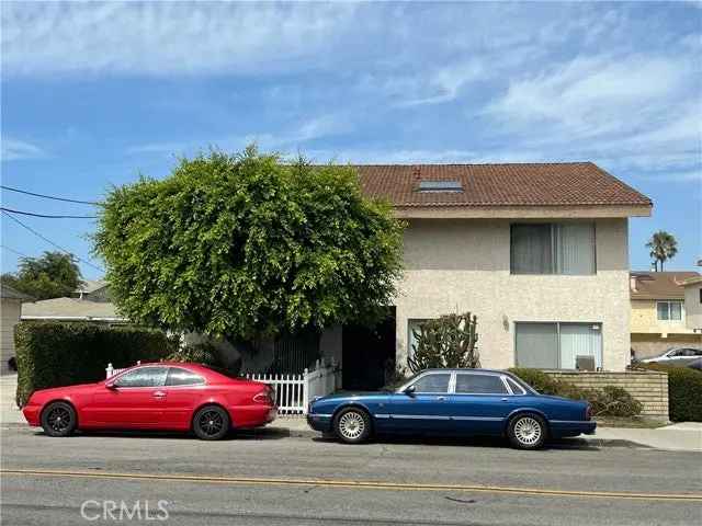 Multi-family house For Sale in 16781, Green Lane, Huntington Beach, California