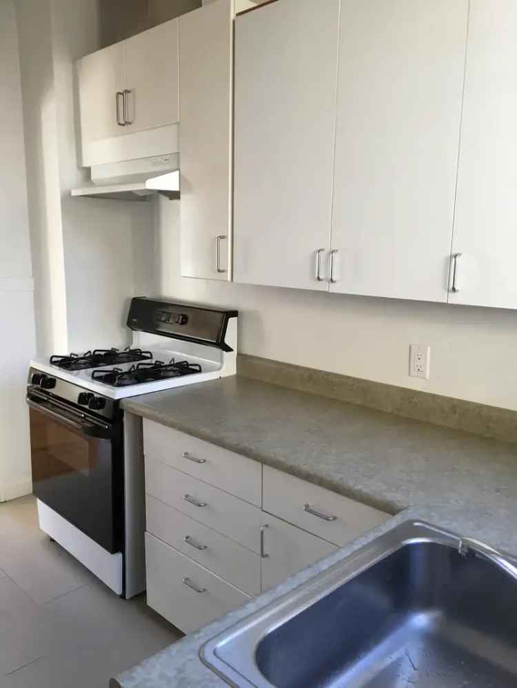 1 Bedroom Apartment near Van Ness Bus & Cable Car