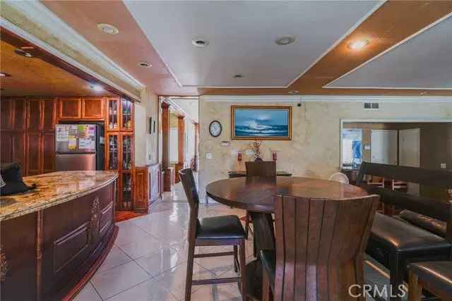 Single-family house For Sale in Villa Park, California