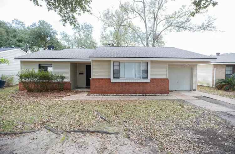 3-Bedroom Home for Rent Large Yard Covered Patio