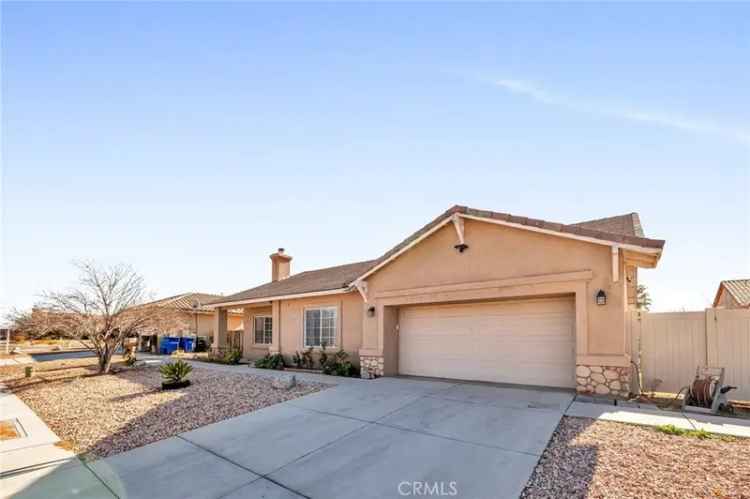 Single-family house For Sale in 16159, Winona Street, Victorville, California