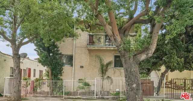 Multi-family house For Sale in 667, West 22nd Street, Los Angeles, California