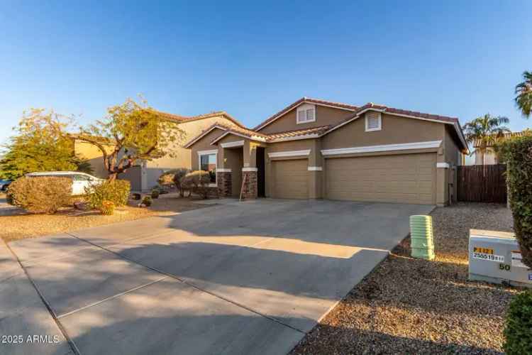 Single-family house For Sale in 1013, West Ayrshire Trail, San Tan Valley, Arizona