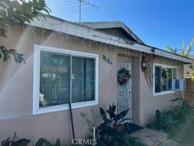 Multi-family house For Sale in 1904, West 3rd Street, Santa Ana, California