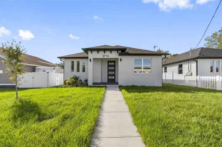 Single-family house For Sale in 2714, West Walnut Street, Tampa, Florida