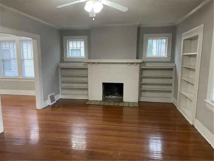 Multi-family house For Sale in 1154, Lucile Avenue Southwest, Atlanta, Georgia