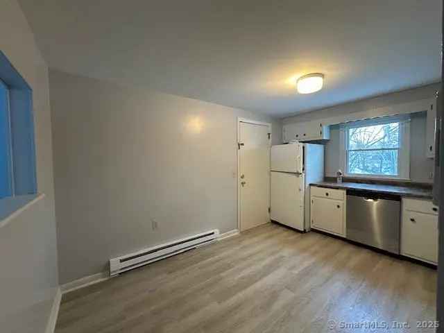 Condo For Sale in 56, Saint Regis Avenue, Norwich, Connecticut