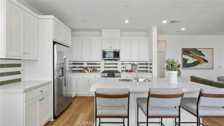 Condo For Sale in Irvine, California