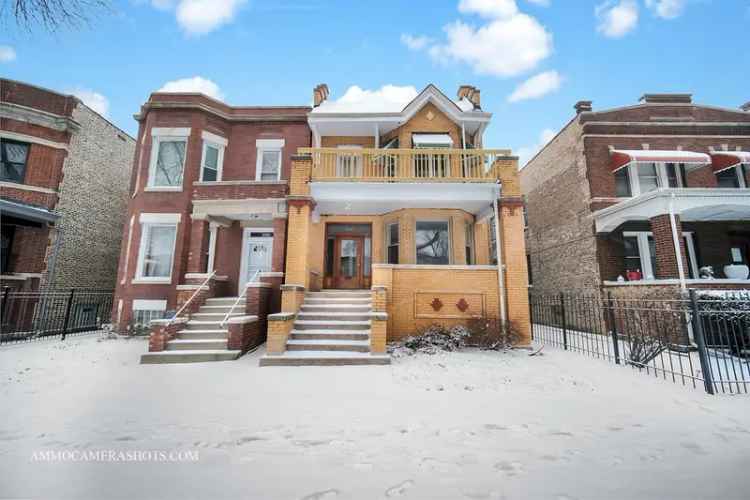 Multi-family house For Sale in 4842, West Washington Boulevard, Chicago, Illinois