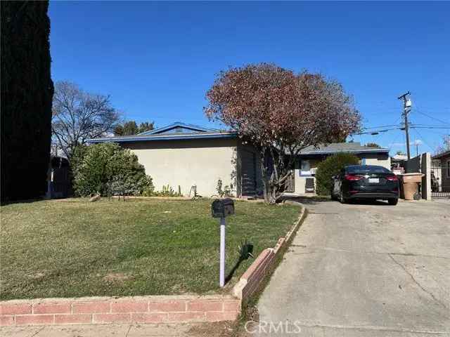 Single-family house For Sale in Bakersfield, California