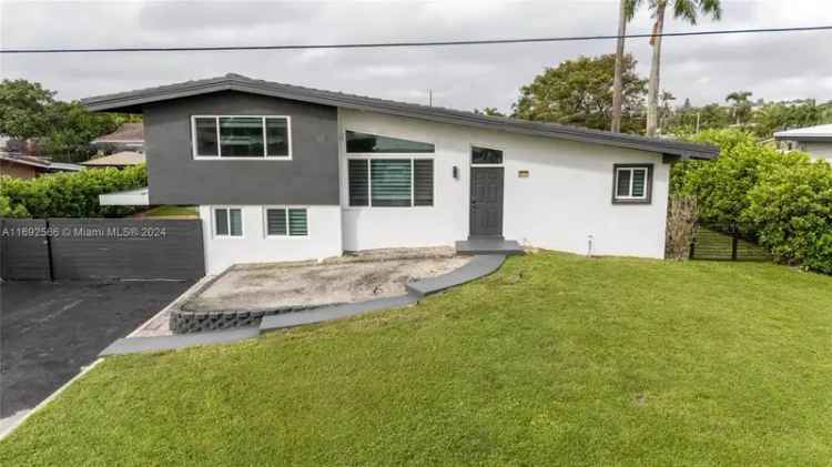 Single-family house For Sale in 2537, Marathon Lane, Fort Lauderdale, Florida