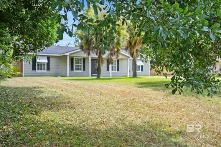 Single-family house For Sale in Robertsdale, Alabama