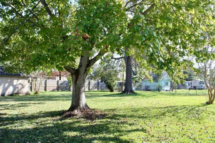 Single-family house For Sale in Baytown, Texas