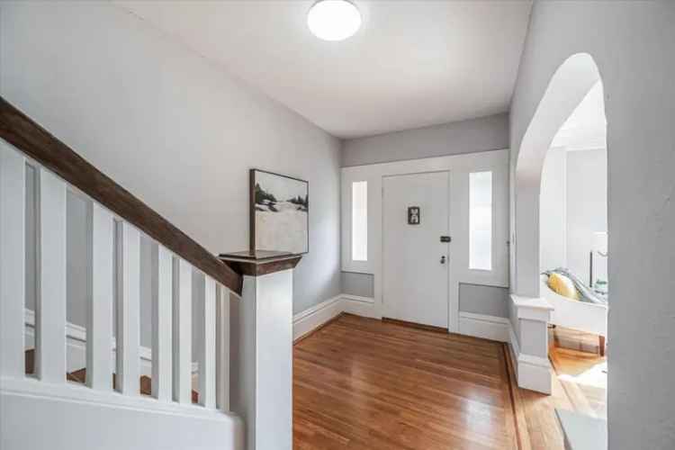 Single-family house For Sale in 371, 16th Avenue, San Francisco, California