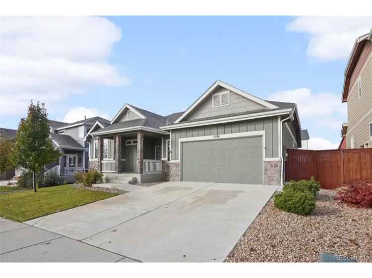 Single-family house For Sale in Windsor, Colorado