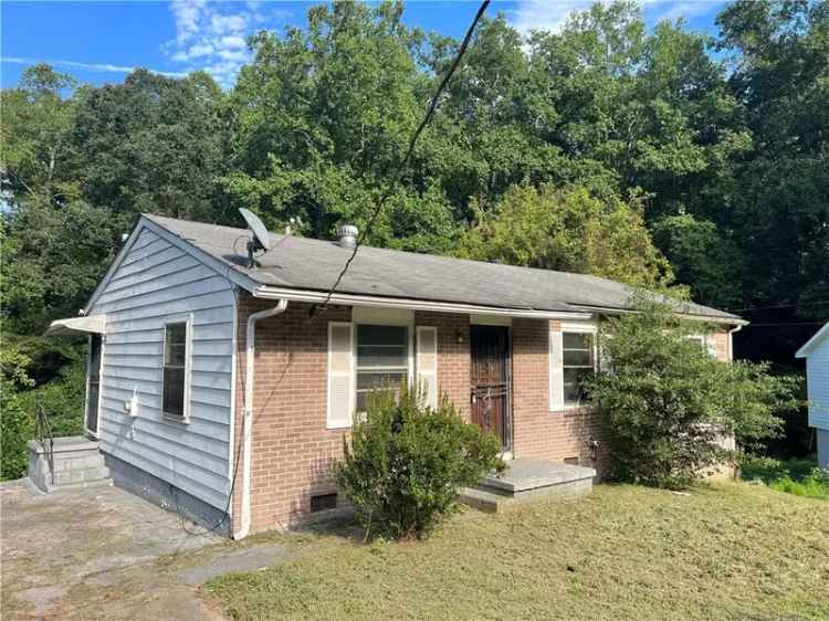 Single-family house For Sale in 3850, Crosby Drive Northwest, Atlanta, Georgia