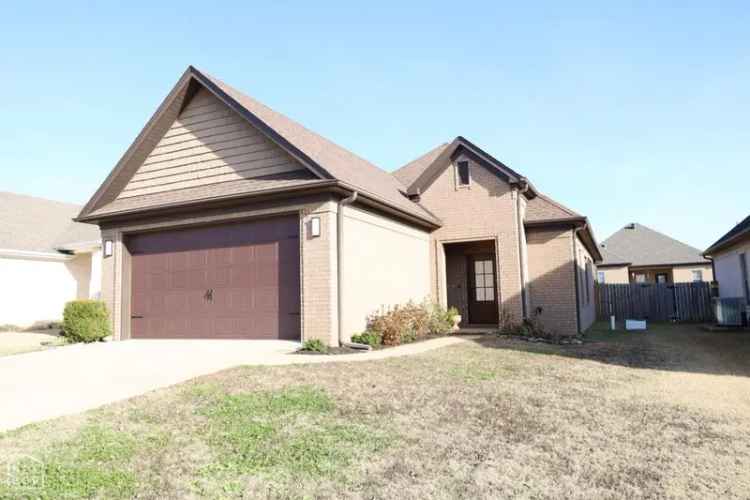 Single-family house For Sale in 3460, Village Meadow Drive, Jonesboro, Arkansas