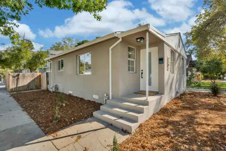 Single-family house For Sale in 4501, 53rd Street, Sacramento, California