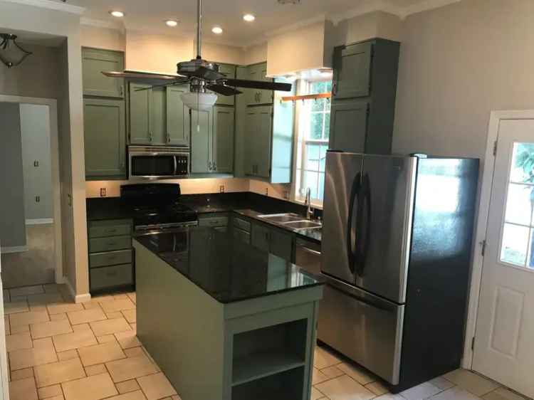 San Marco Home for Rent: Pool, Fire Pit, Upgraded Features