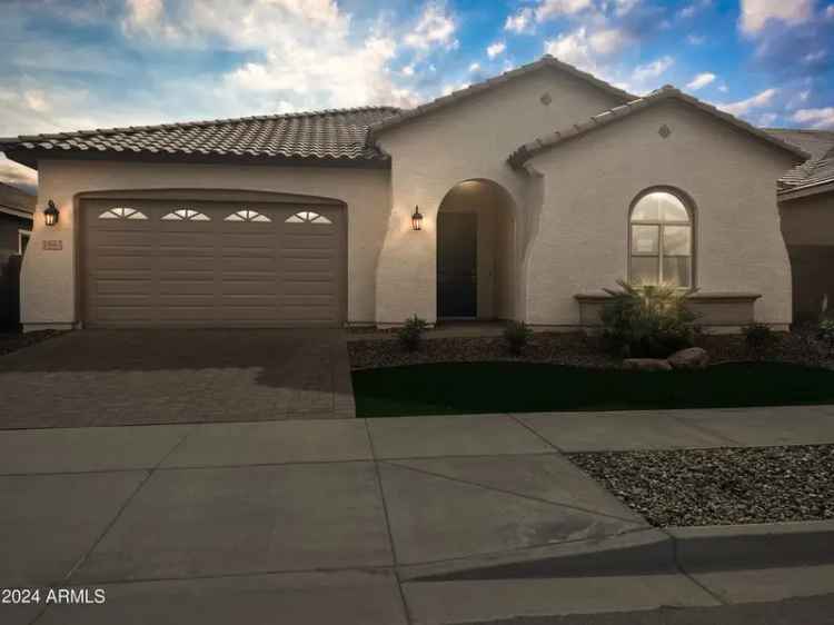 Single-family house For Sale in 15963, West Montana De Oro Drive, Surprise, Arizona