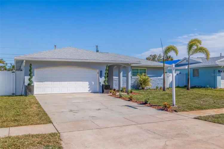 Single-family house For Sale in 6025, Venetian Boulevard Northeast, Saint Petersburg, Florida