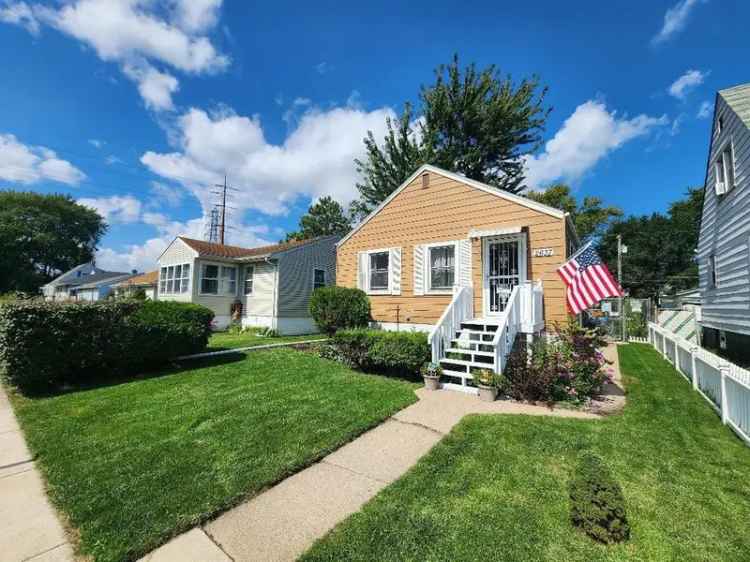 Single-family house For Sale in 2637, 162nd Place, Hammond, Indiana