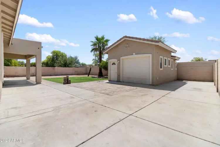 Single-family house For Sale in 7825, West Rovey Avenue, Glendale, Arizona