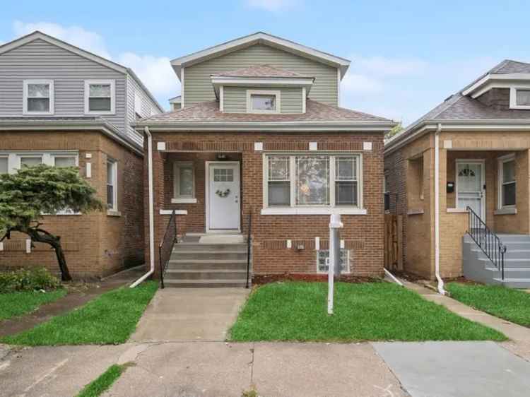 Single-family house For Sale in 434, East 90th Street, Chicago, Illinois