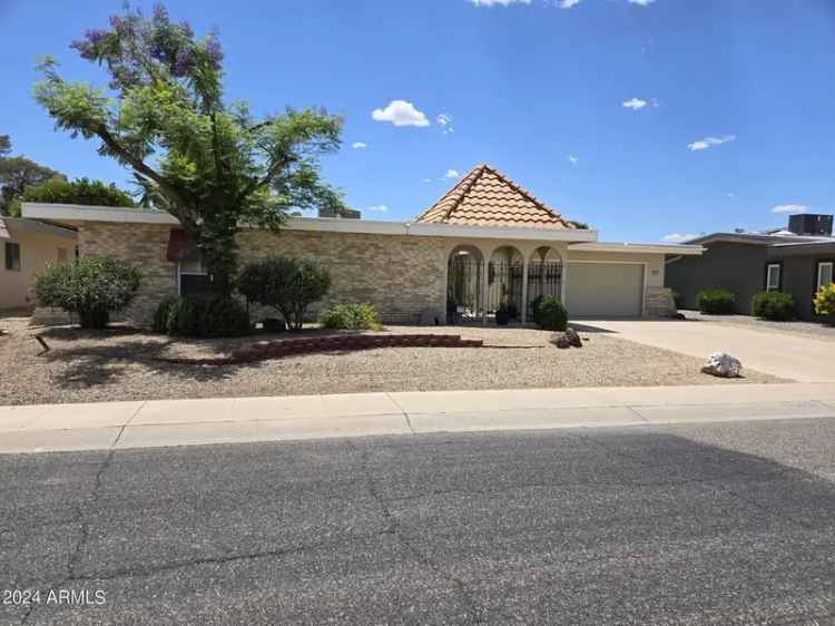 Single-family house For Sale in 11021, West Welk Drive, Sun City, Arizona