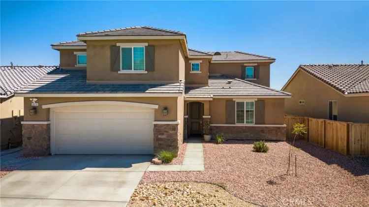 Single-family house For Sale in Rosamond, California