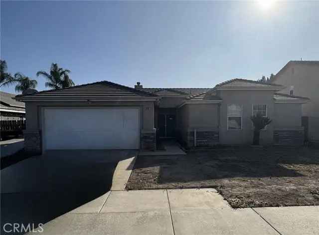 Single-family house For Sale in 3883, Sydney Street, Hemet, California