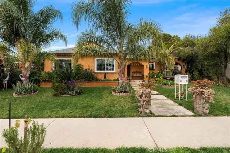 Single-family house For Sale in San Fernando, California