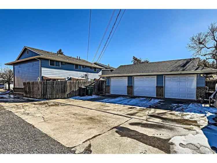 Multi-family house For Sale in 9, Lansing Street, Aurora, Colorado